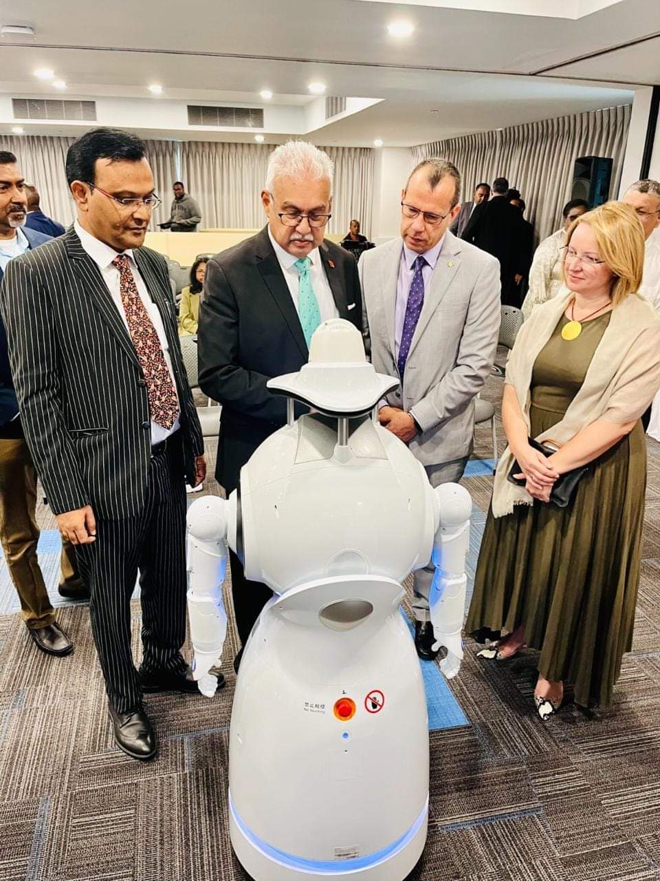 US$ 1 million project funded by the Government of India-‘Bringing Low and High Technology to deal with COVID-19’ (HALT) and formal handing over of six Healthcare Robots in the presence of High Commissioner by PAHO to Hon. Terrence Deyalsingh, Minister of Health of the Government of the Republic of Trinidad & Tobago.